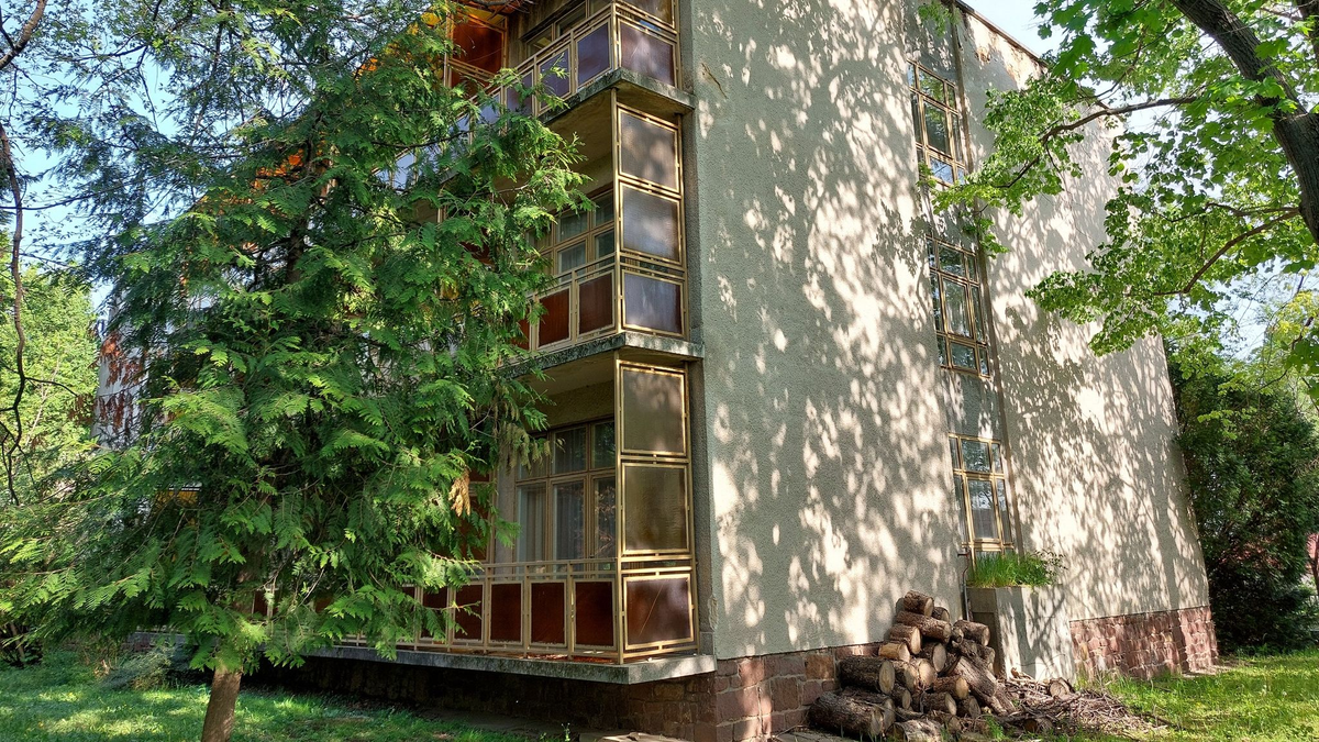 Újságok és floppy lemezek: rejtélyesen tűntek el a magyar hotel vendégei