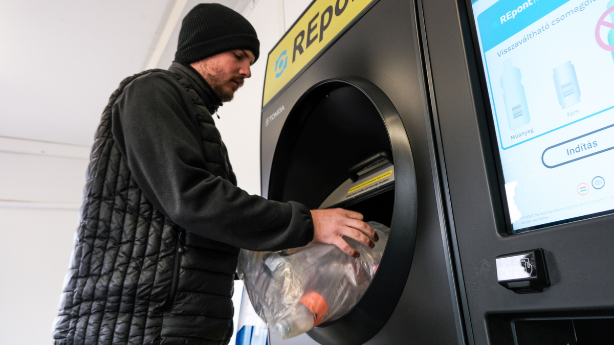 Palackvisszaváltás - Új típusú visszaváltó automatát tesztel a MOHU