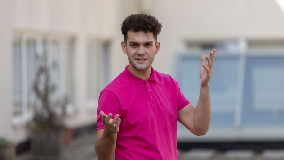 Kaly Roland idén sem locsolja meg a szerelmét