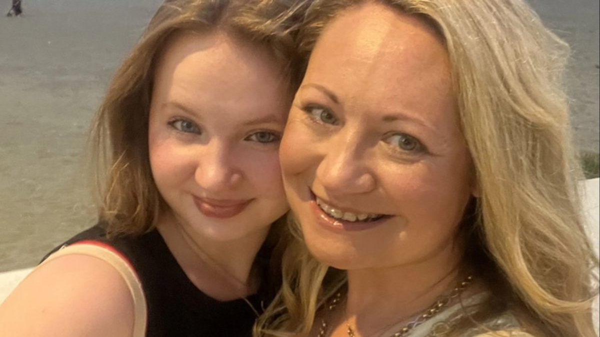 „Aznap reggel jól éreztem magam” – 5 percig feküdt holtan Evelyn, sokkot kapott osztálytársai előtt