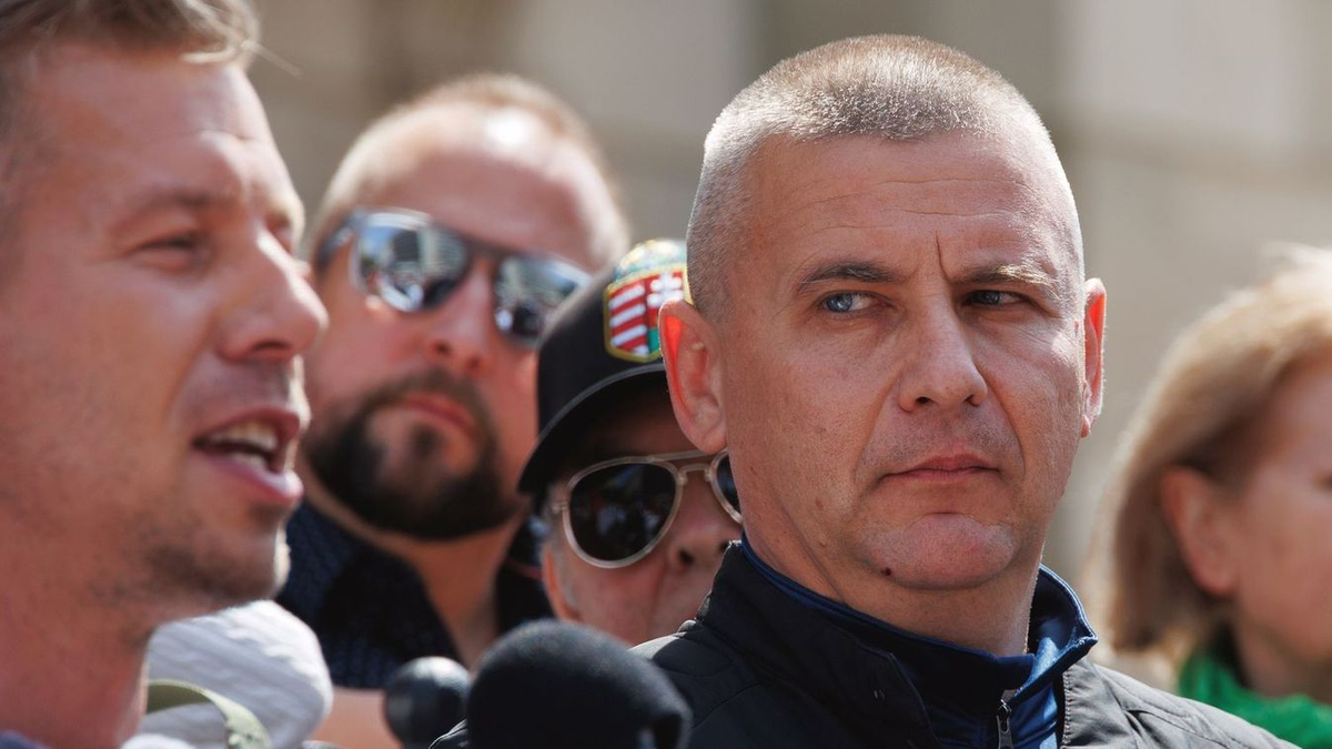 Feleségének fürdőruhát, magának whiskyshordót rendelt közpénzből Ruszin-Szendi Romulusz
