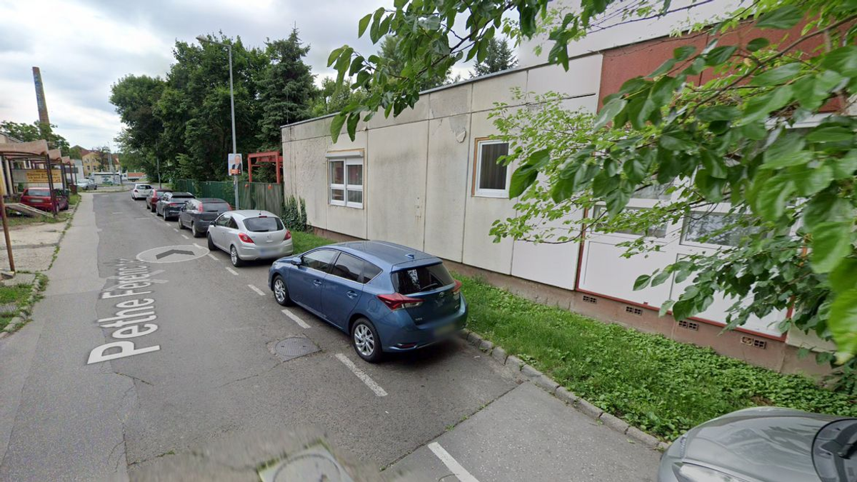 Óbudán beköltöztek egy kocsiba a csövesek - megszólalt a rendőrség