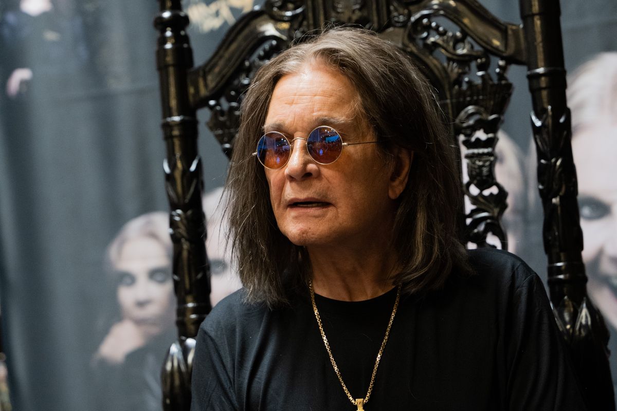 Ozzy Osbourne üzentet küldött a túlvilágról 