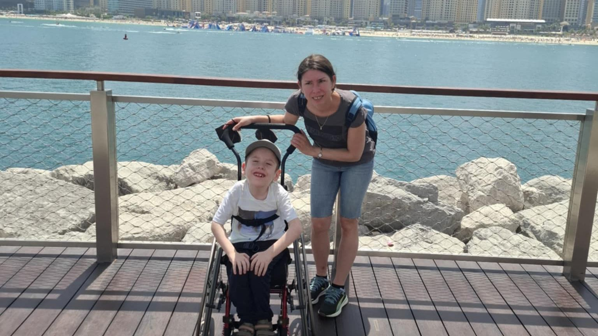 "Egy álmuk vált valóra" – végre már nem csak a kórházat látta Dubajban SMA Tomika