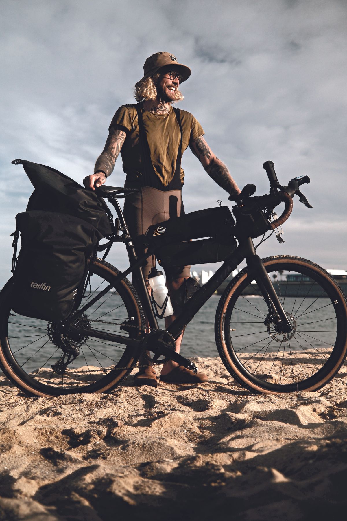 Valóság rovatban Turányi Rómeó, aki BMX-el járta végig egész Európát - METROPOL