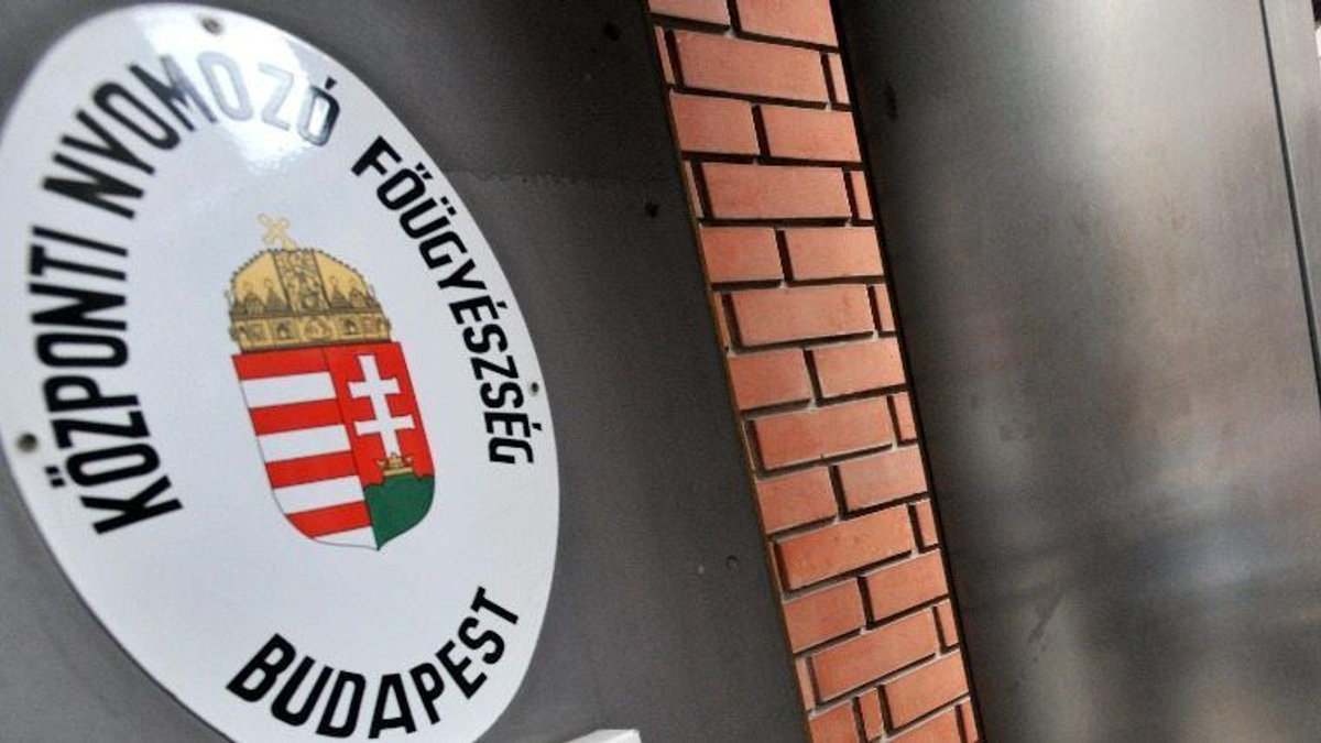 Kémkedés gyanúja miatt indítványozott letartóztatást az ügyészség