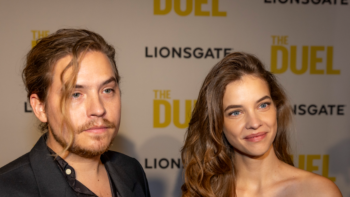 Szerte a világból özönlenek a gratulációk a magyar büszkeségnek: Palvin Barbi megmutatta pocakját