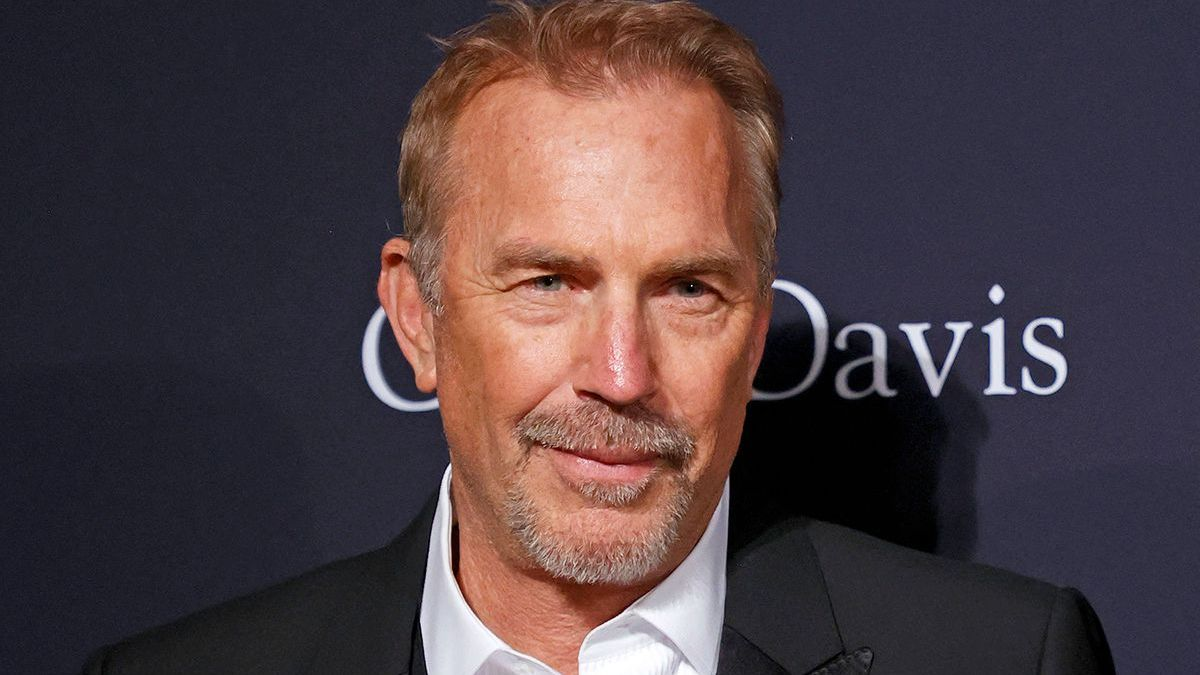 Most kaptuk a hírt: szexuális zaklatás miatt pert indítottak Kevin Costner ellen