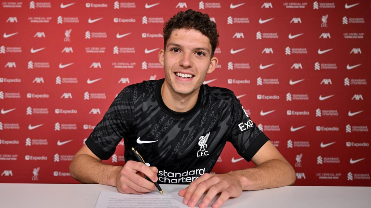 Jürgen Klopp keze is benne van Pécsi Ármin álomszerződésében