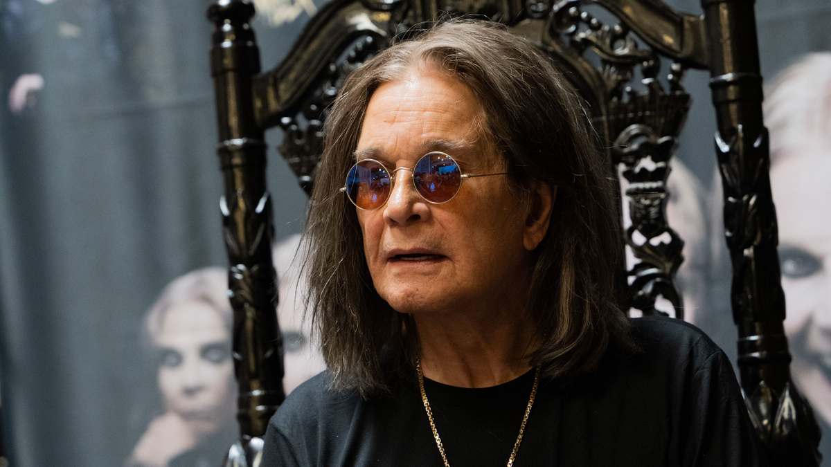 Ozzy Osbourne-nak elment az esze: saját DNS-ét árulja rajongóinak