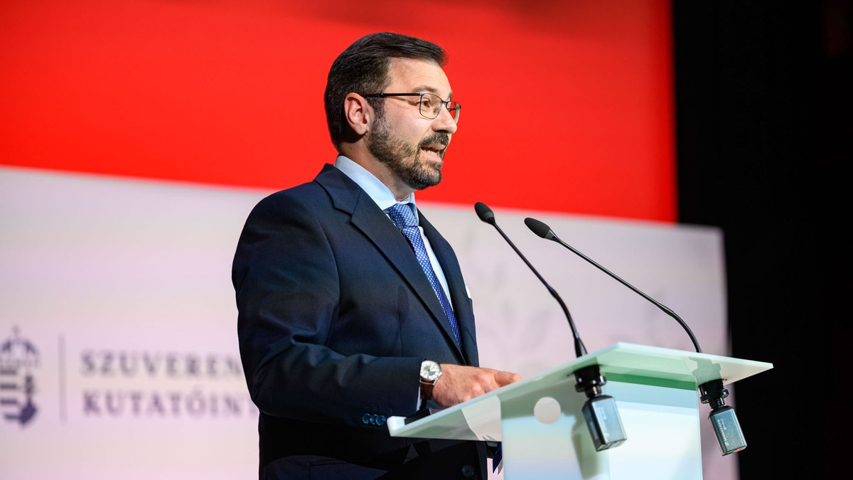 Szánthó Miklós: „a magyar szuverenitást a globalista politikai szürkezóna fenyegeti”