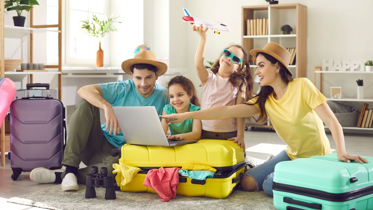 Happy,Excited,Family,And,Daughter,Children,Buying,Payment,For,Flight