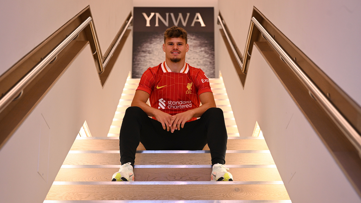 Horgászás és favágás, Kerkez Milos beavatta titkaiba az FC Liverpoolt