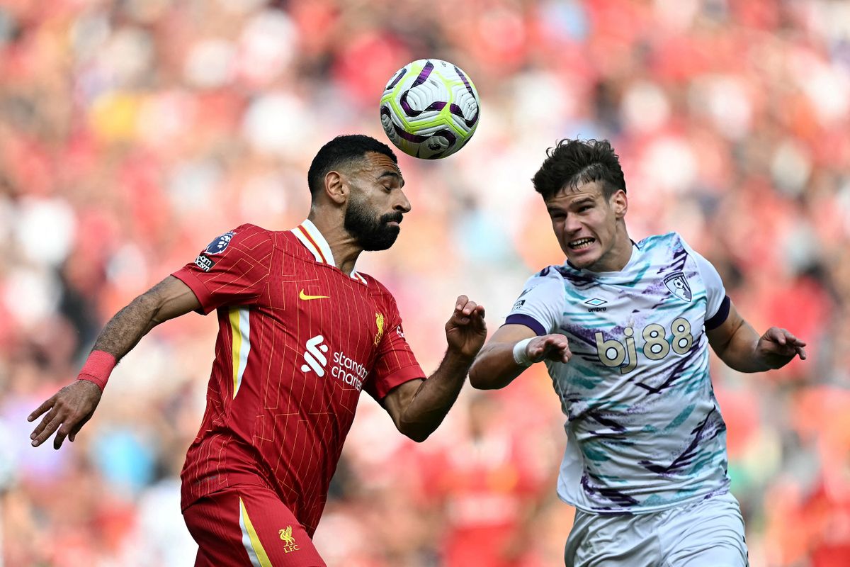 Kerkez (jobbra) a Liverpool elleni meccsein megkeserítette Mohamed Szalah életét is