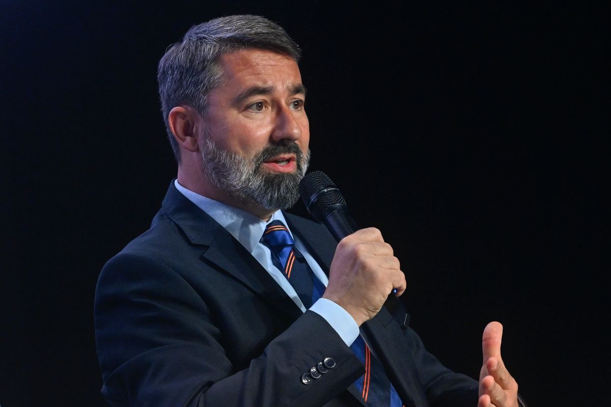 HIDVÉGHI Balázs