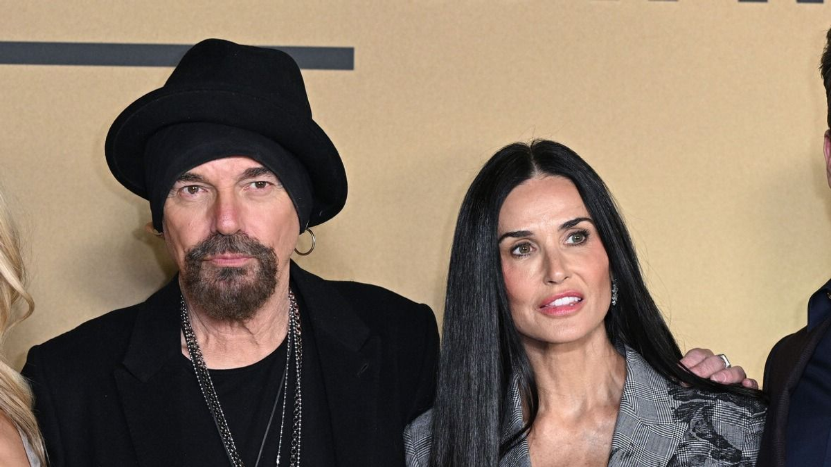 Kínos! Angelina Jolie exférje kitálalt Demi Moore-ról: „Nem emlékezett rám…”
