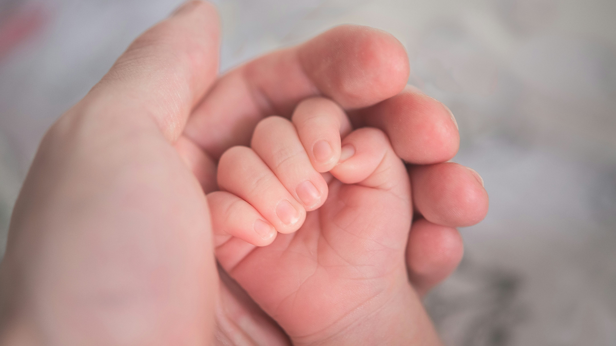 „El sem hiszem, hogy a miénk” – szülés után halt meg az anyuka, ezek voltak az utolsó szavai