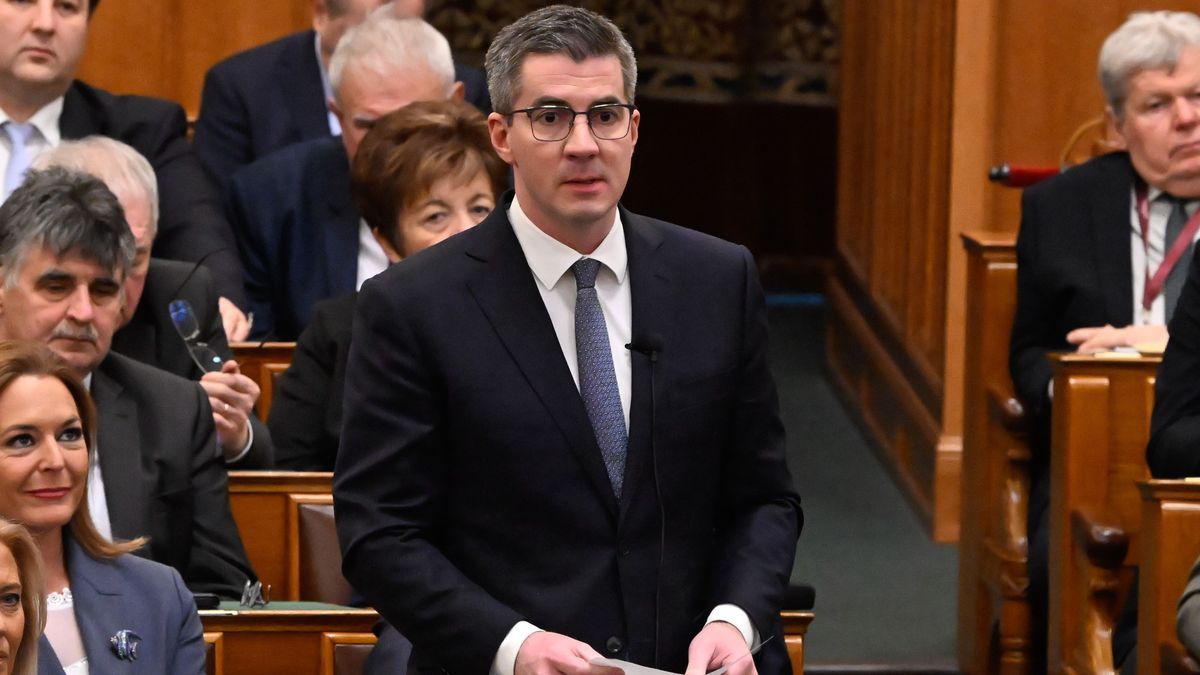 Kocsis Máté: A magyar családokra, nem Ukrajnára kell fordítani az ország pénzét!