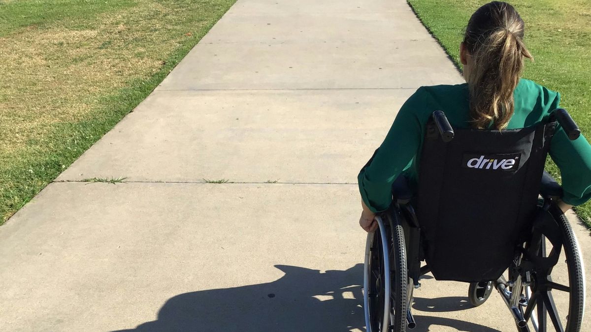 alt=A népszerű, angol sütőverseny döntőjébe került az a lány, aki pár héttel ezelőtt a halál árnyékában volt