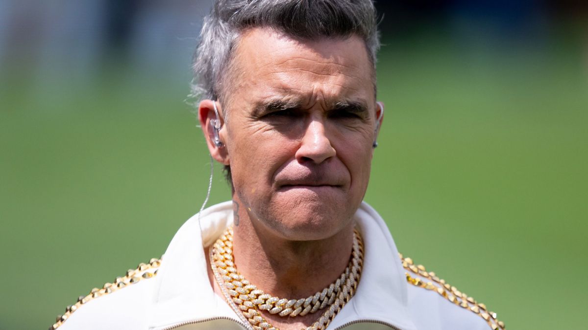 Robbie Williams attól tart, hogy meg fog vakulni