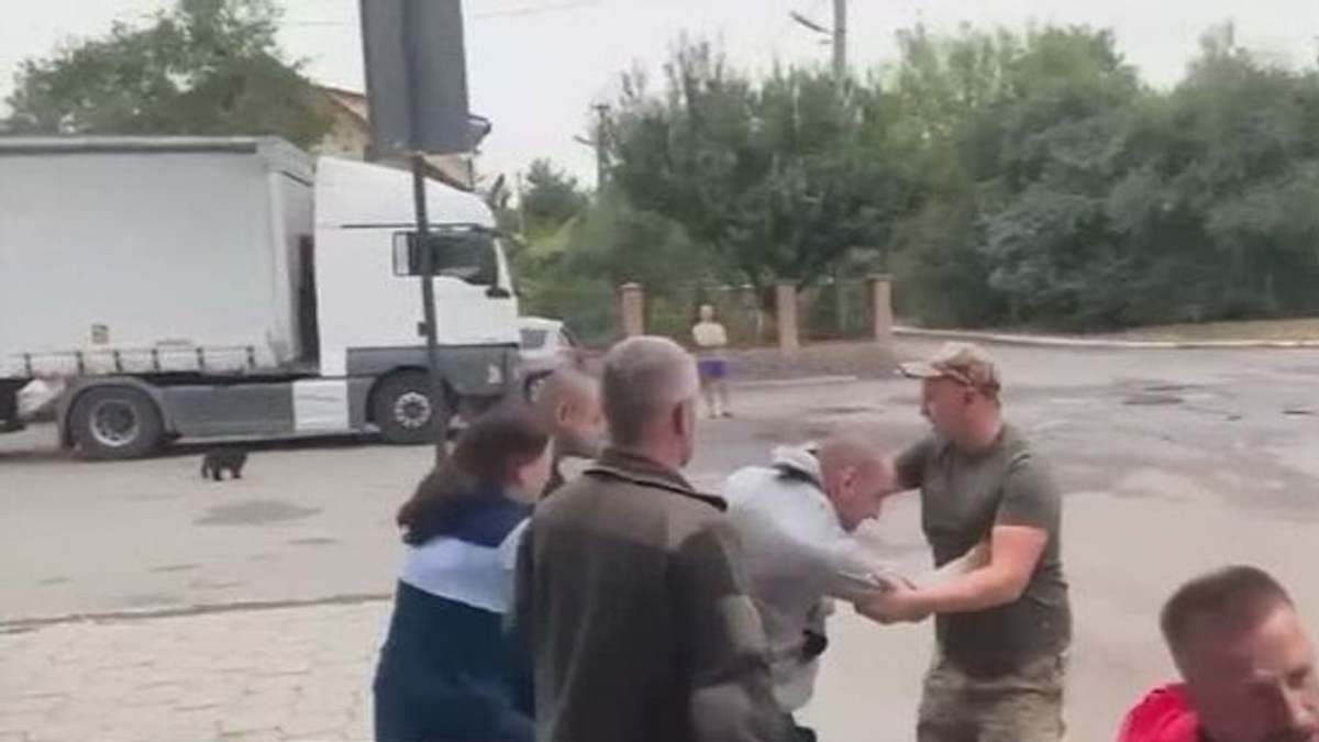 Ukrán toborzók úgy megvertek egy magyar férfit, hogy belehalt a sérüléseibe