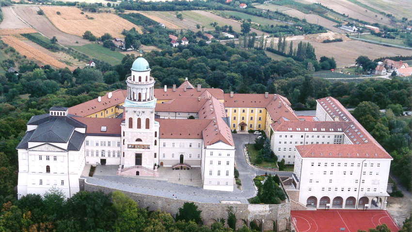 Kvíz kérdést ábrázoló kép.