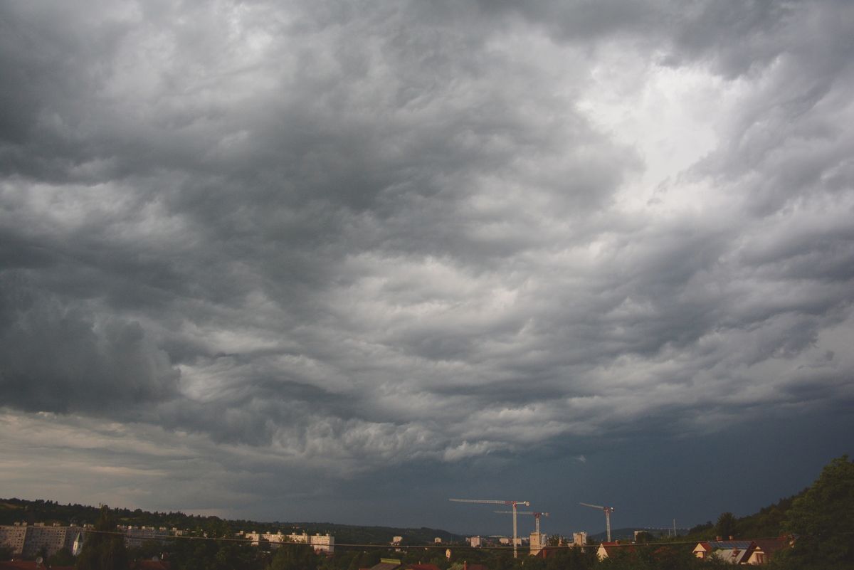viharfelhok_miskolc_folott_14