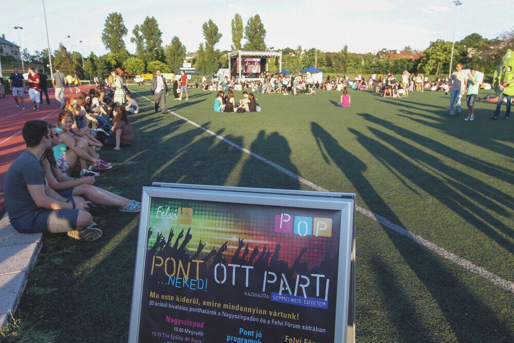 fiatal, ponthatár, pont ott parti