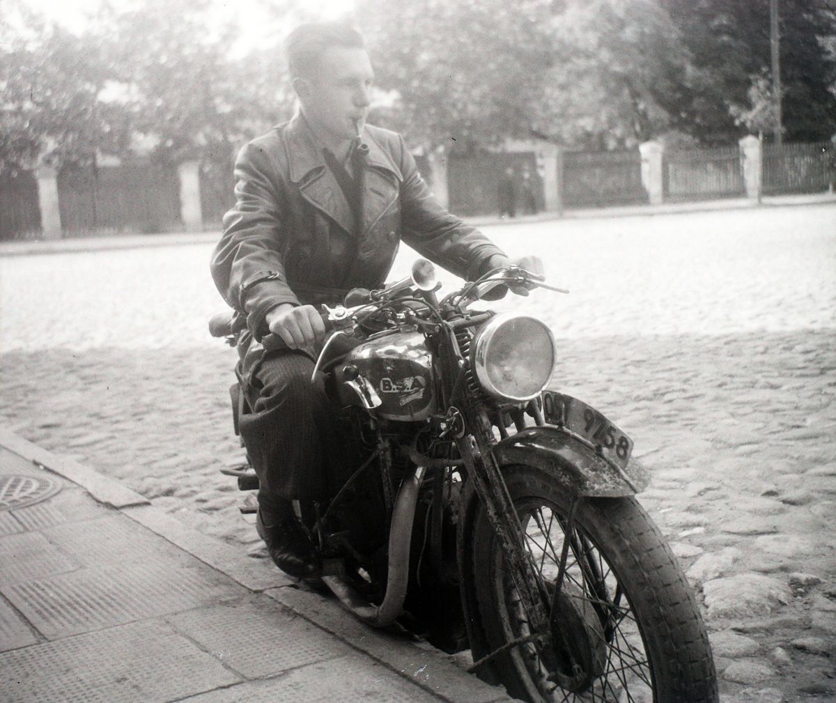 A motorozás életérzés, ezt tudtákk az igazi retró motorosok is. 