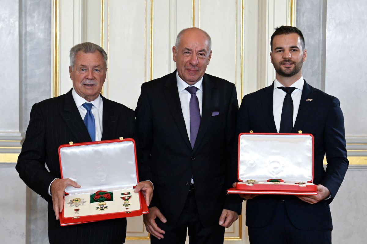 SULYOK Tamás; FARKAS Bertalan; KAPU Tibor