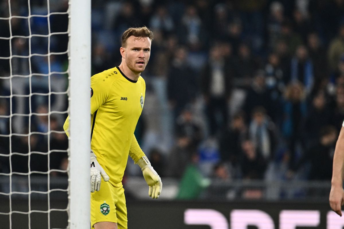 Bonmann nyáron a Bayern Münchennel tárgyalt, de végül maradt a Fradi elleni visszavágóra készülő Ludogorec kapusa