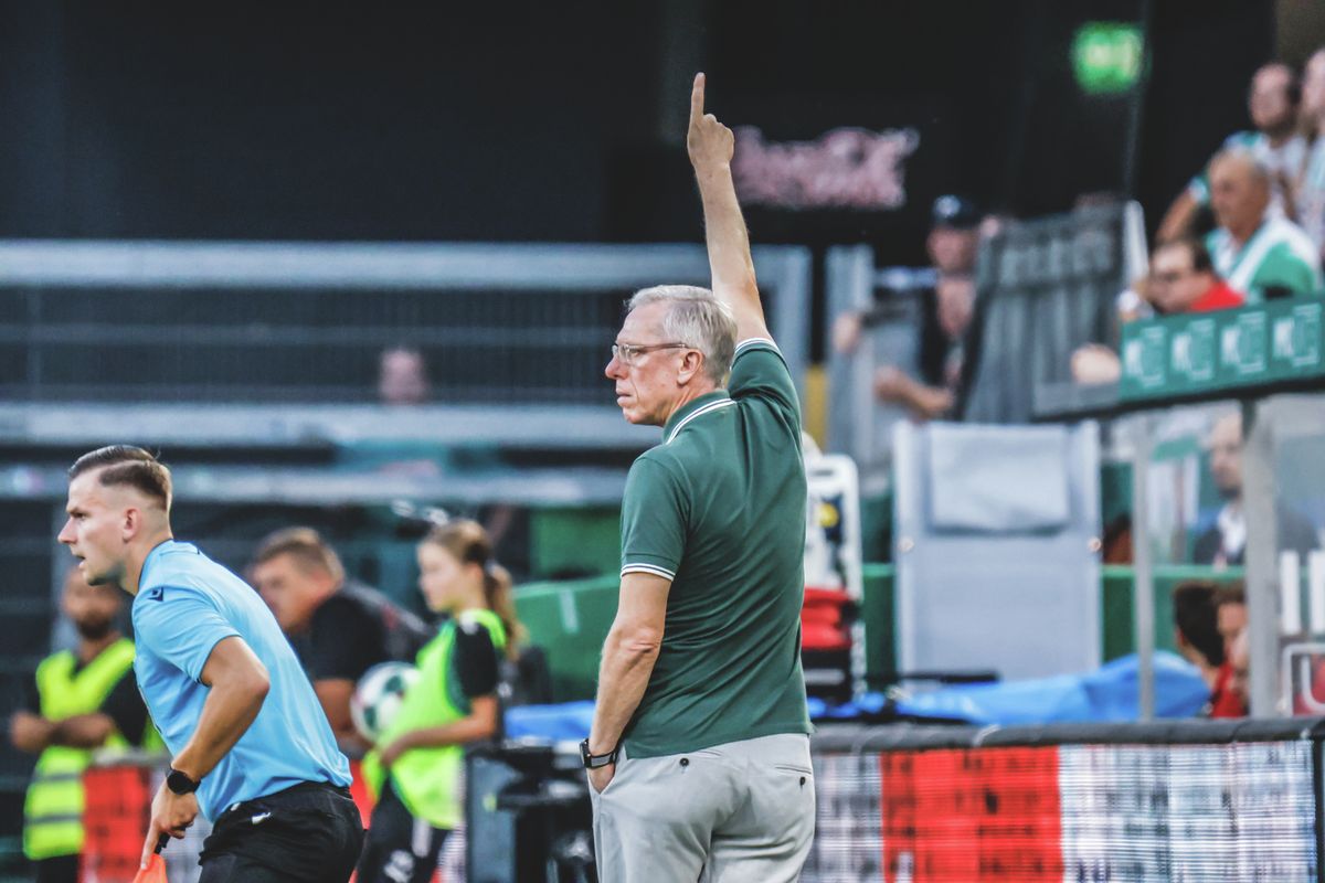 A korábbi Fradi-edző Peter Stöger nem mindennapi poént sütött el az ETO elleni Rapid-fordítás után