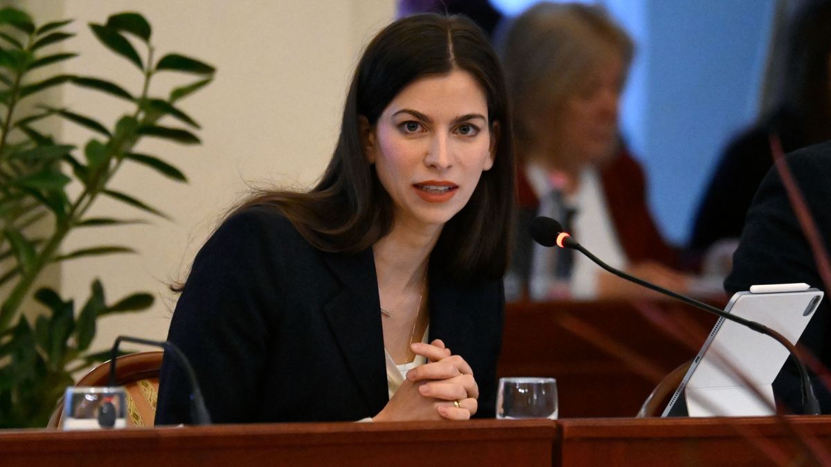SZENTKIRÁLYI Alexandra