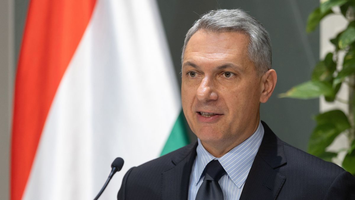 LÁZÁR János
