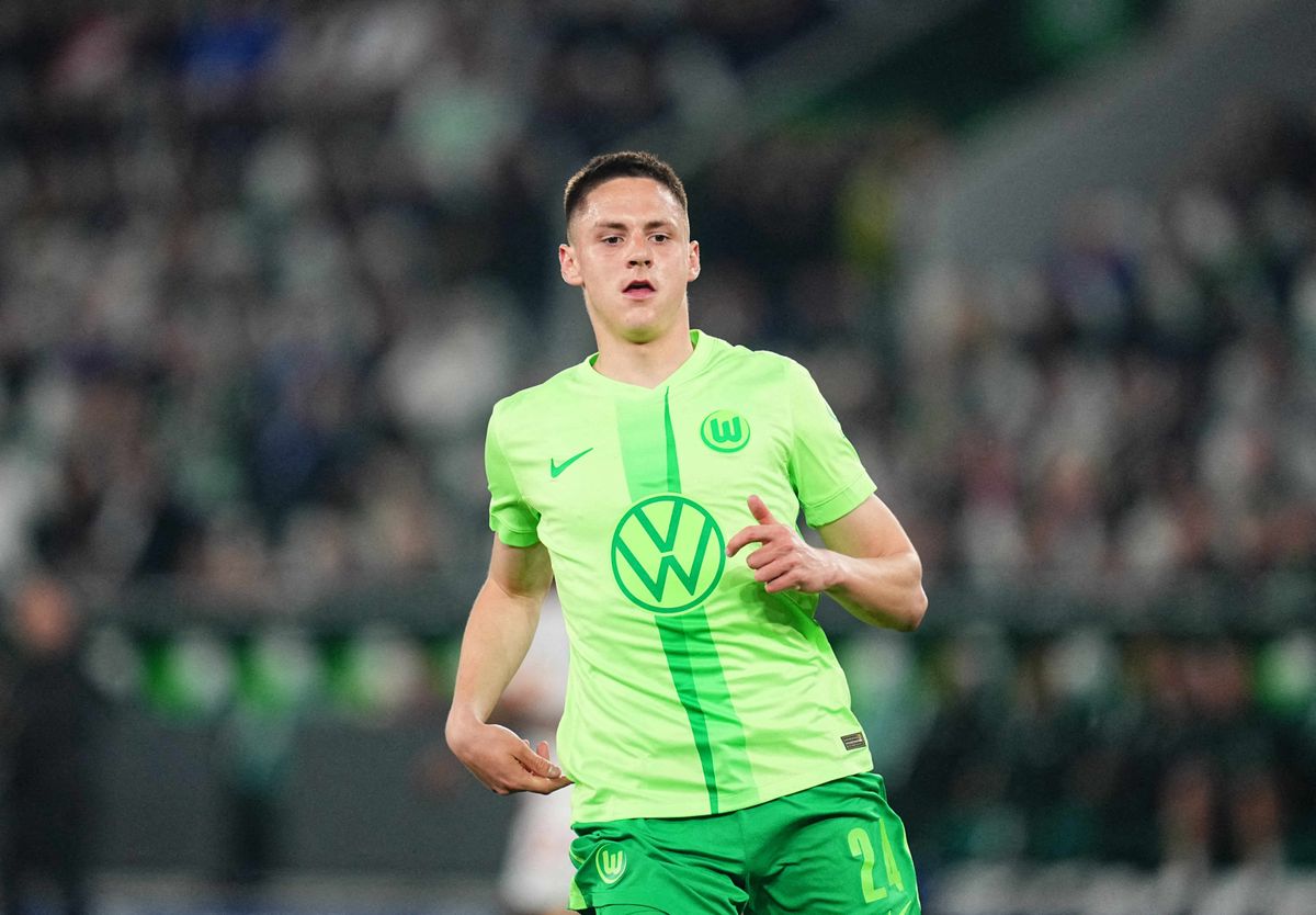 Dárdai Bence wolfsburgi edzője elismerően beszél róla, de még egy percre sem küldte pályára az új Bundesliga-szezonban