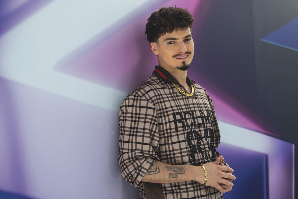 Marics Peti új zenével készül