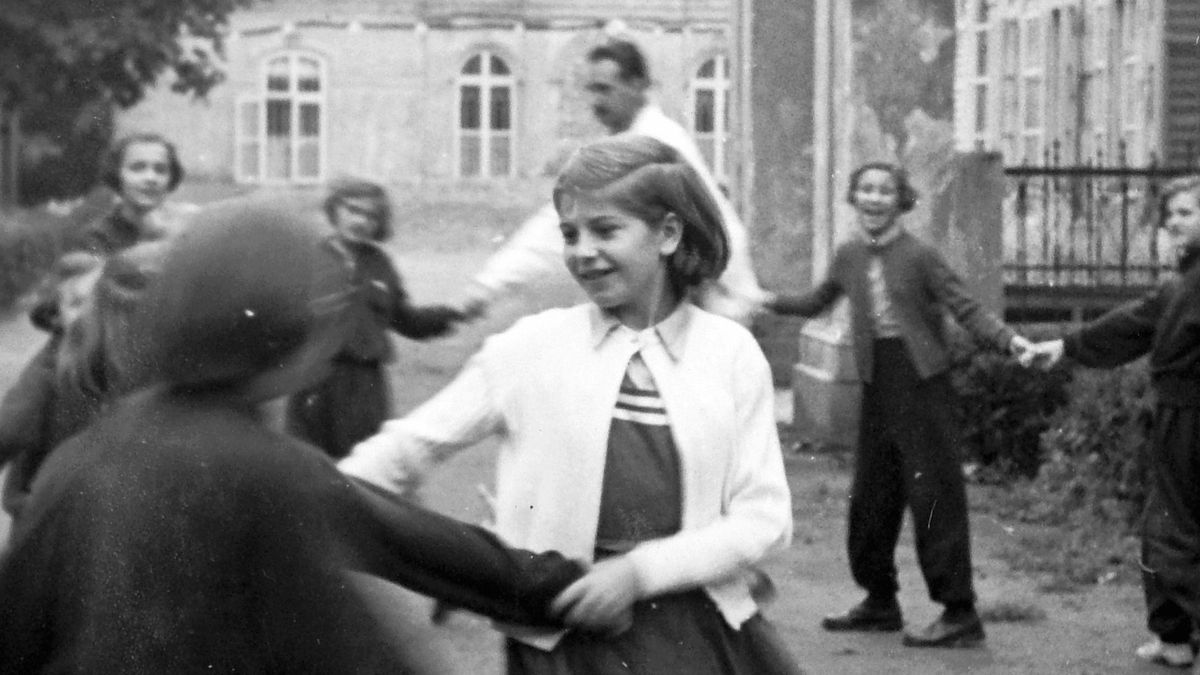 Már 1957-ben is a délutáni napközi szerves része volt a játék.