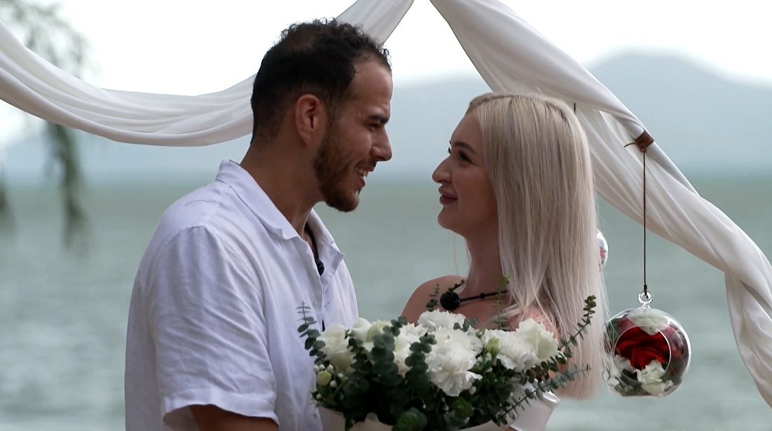 A Kísértésben Anita és Kerim esküvői fotózásra mennek