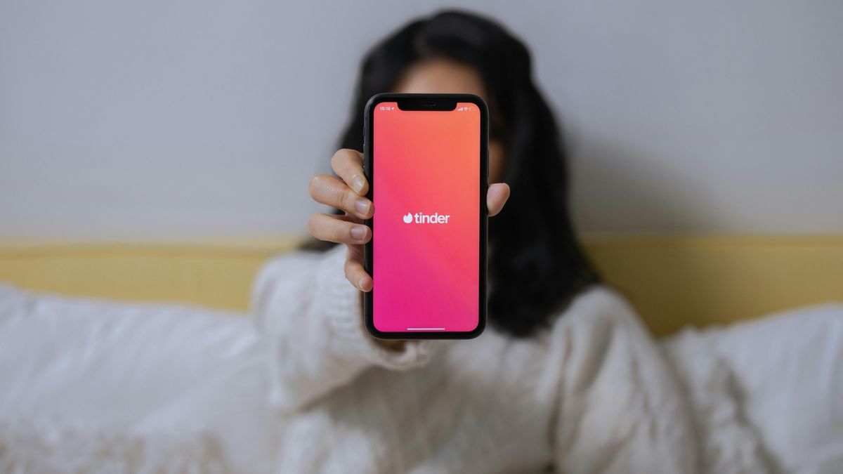 Tinder-csaló, aki nőktől csalt ki pénzt