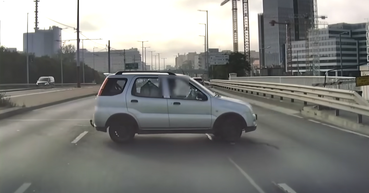 Érdekes manővert hajtott végre a Suzukis az Árpád hídon