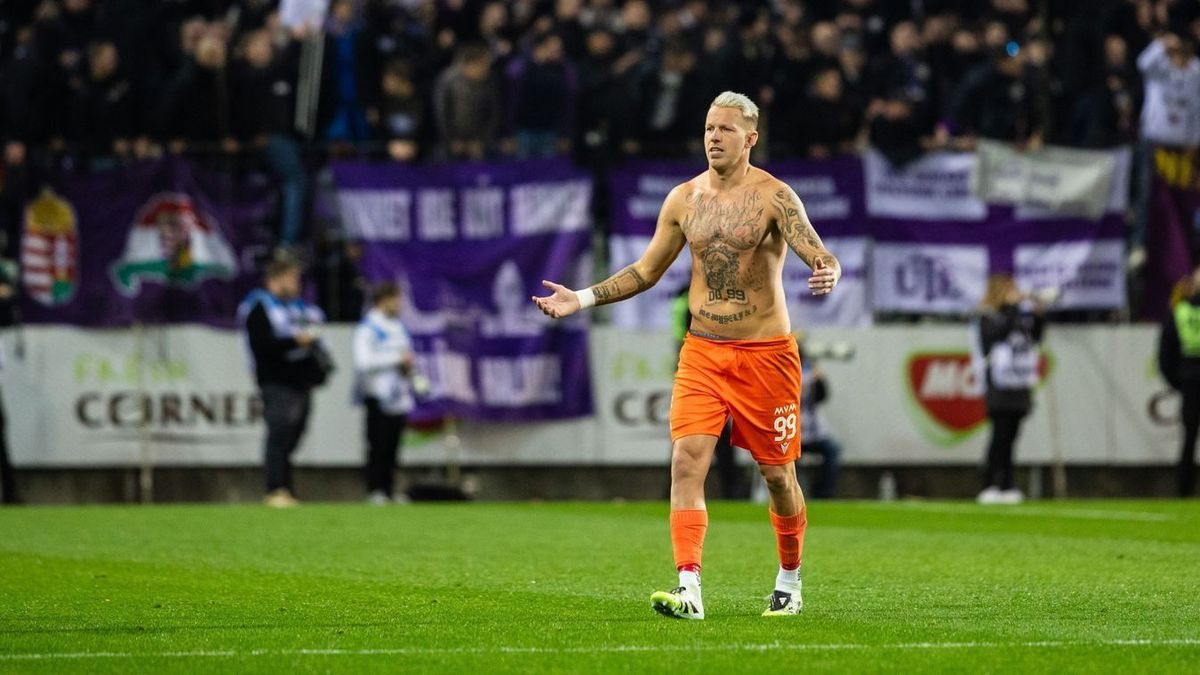 Gróf Dávidot egy hazai labdaszedő szándékos fellökése miatt a 96. percben kiállították az Újpest-Fradi derbin