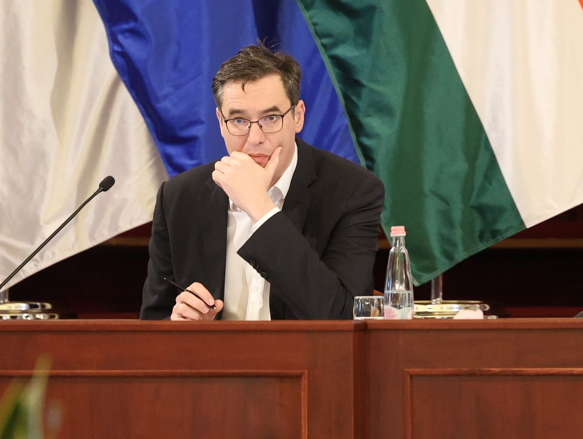 A Tisza Párt és Karácsony Gergely próbálják elsimítani a főváros pénzügyi botrányait