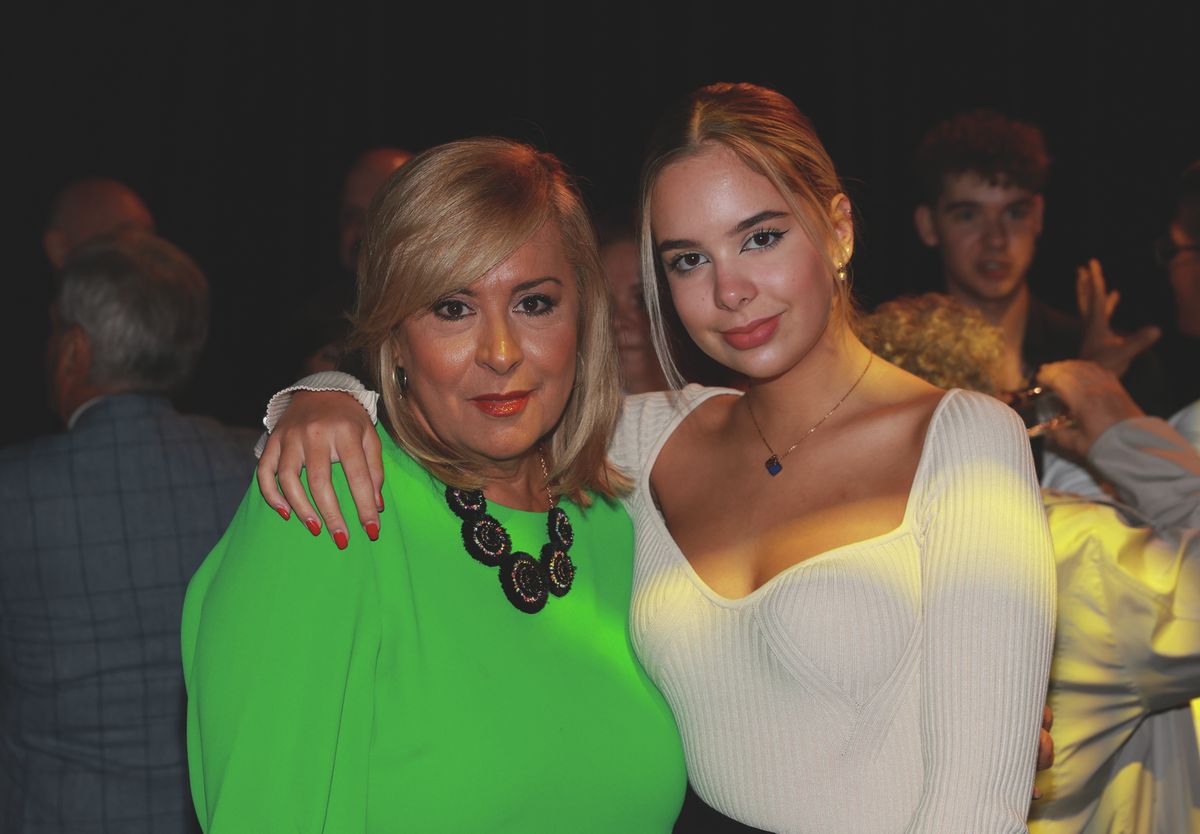 004 Szulák Andrea és lánya Rozina