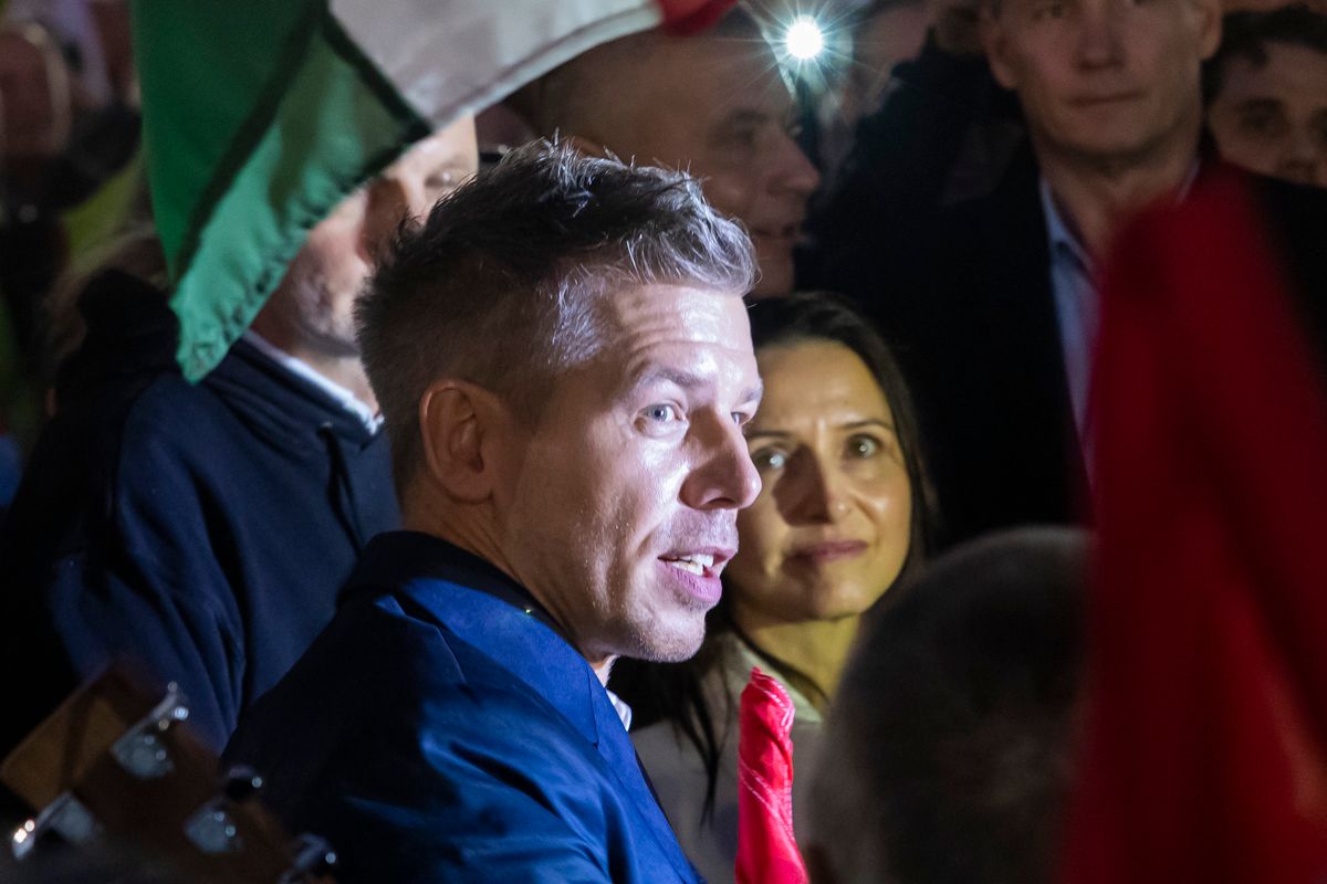 Több mint harmincezer Tisza-szimpatizáns hagyott fel a párt telefonos alkalmazásának használatával