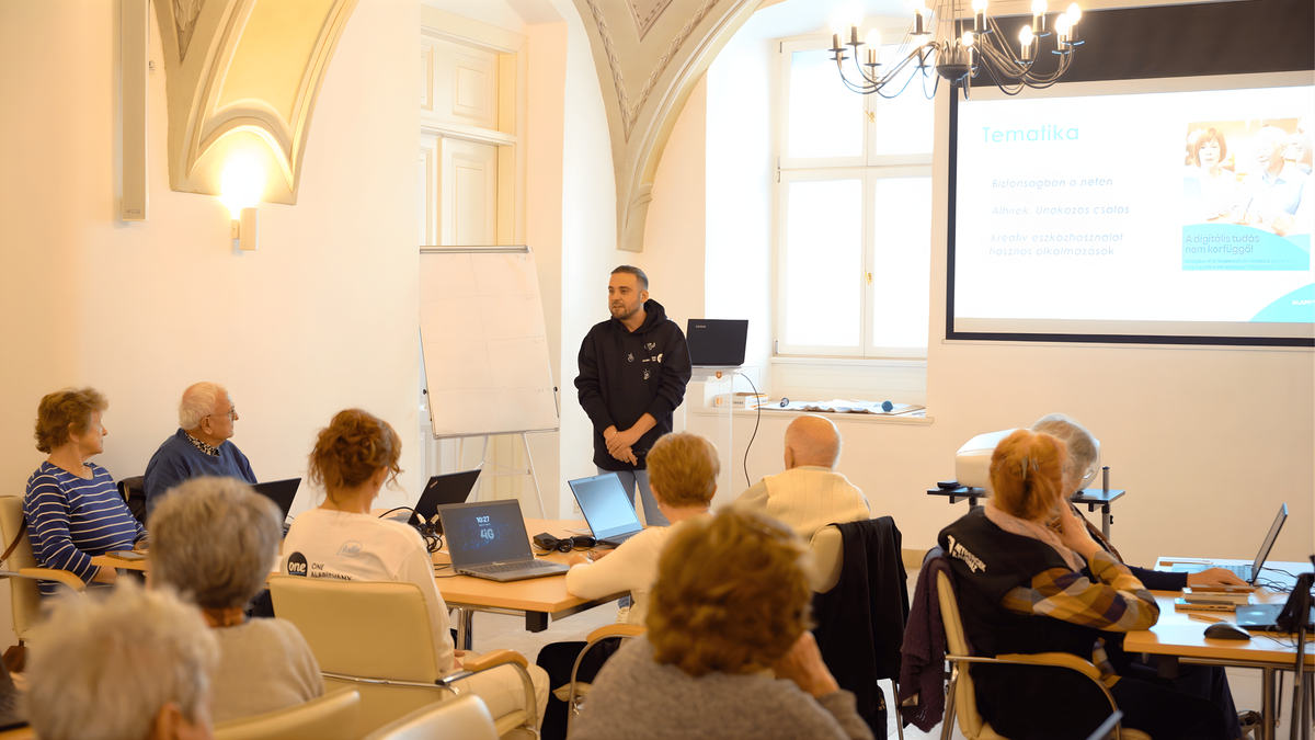 A Netpercek Kávéház egy valós társadalmi kihívásra reagál: az utóbbi évek trendjei azt mutatják, hogy az idős korosztály fele már internetezik