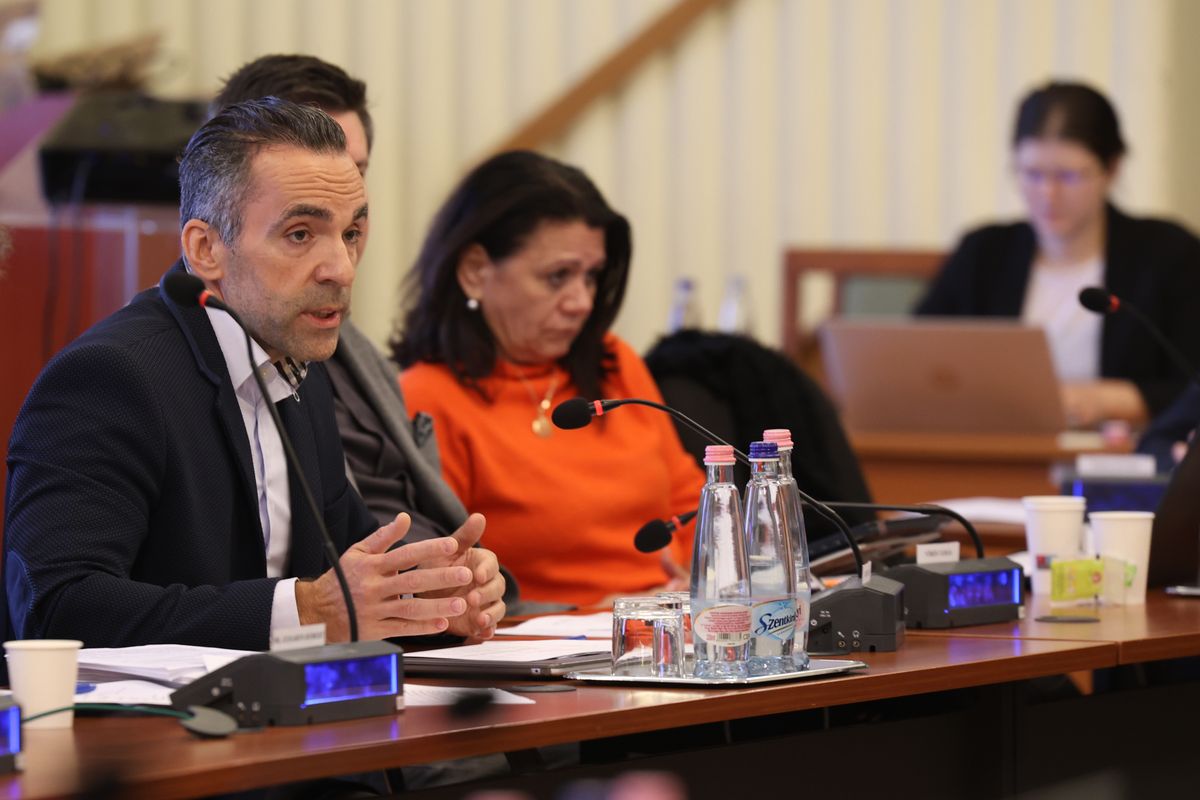 önkormányzat testületi ülés
2025_10_30
Budapest