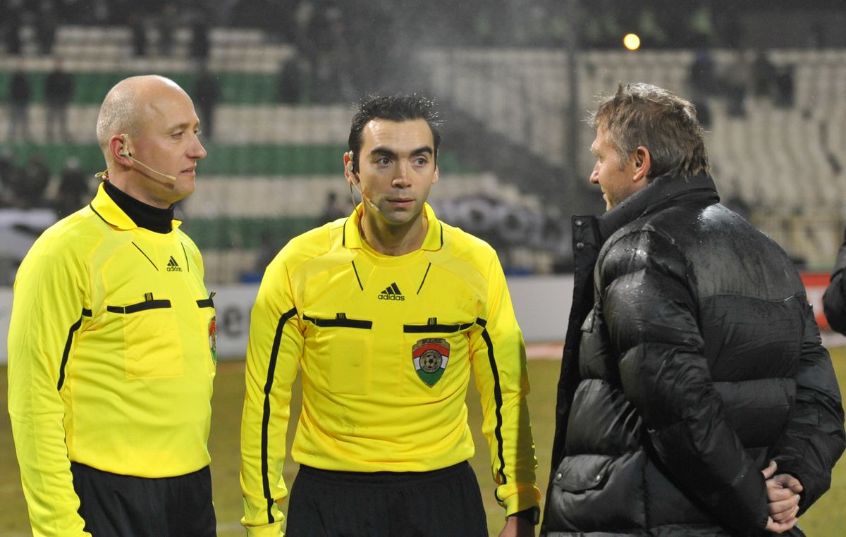 Détári Lajos és a chilei játékvezető a Fradi-Békéscsaba Magyar Kupa-meccs után