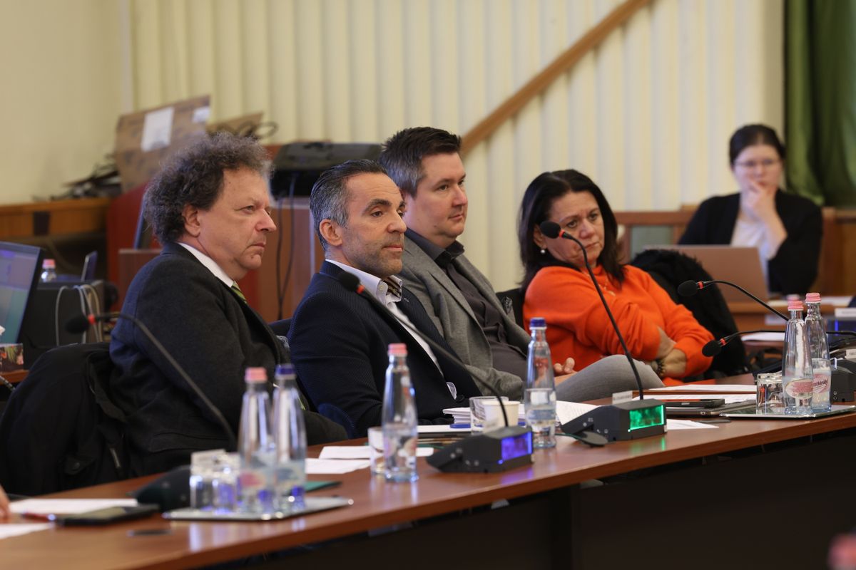 önkormányzat testületi ülés
2025_10_30
Budapest