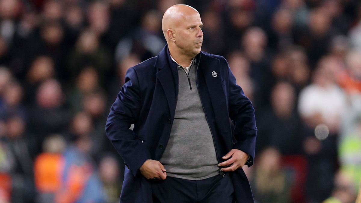 Arne Slot ismér magyarázkodott, ezúttal Ekitiké miatt