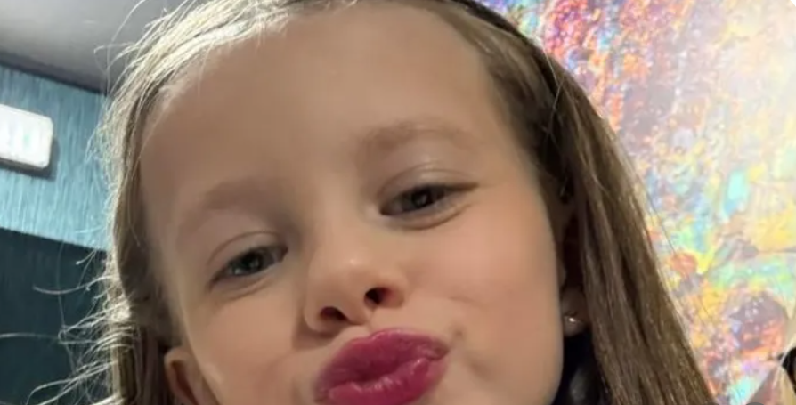 Tragédia! Meghalt egy nyolc éves kislány, miután rosszul lett egy buszon